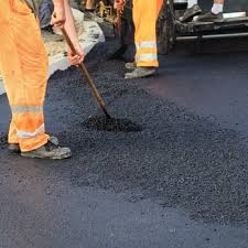 Best Asphalt Driveway Installation  in Farmville, VA